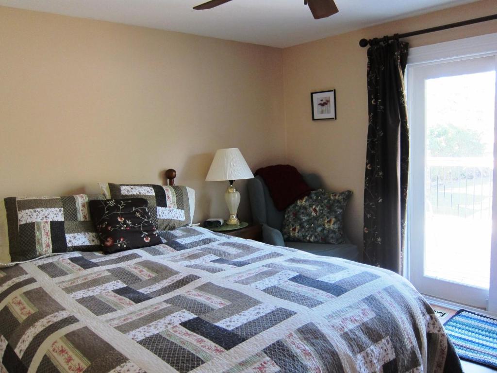 Twin Pines Bed And Breakfast Peterborough Eksteriør billede