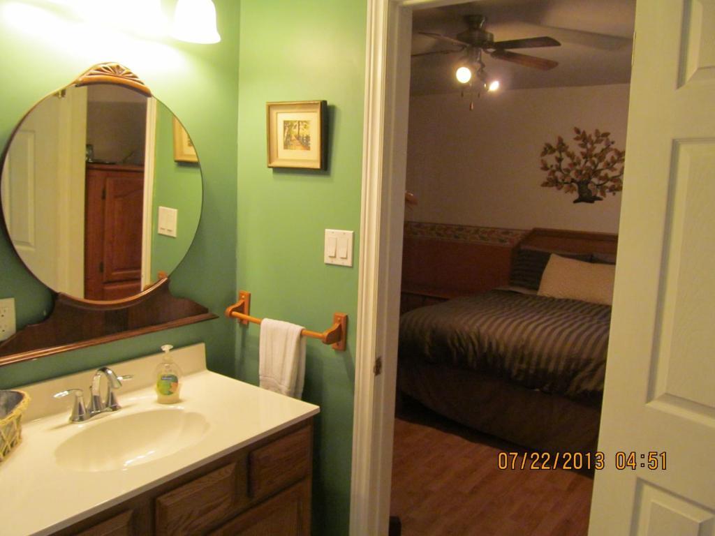 Twin Pines Bed And Breakfast Peterborough Værelse billede