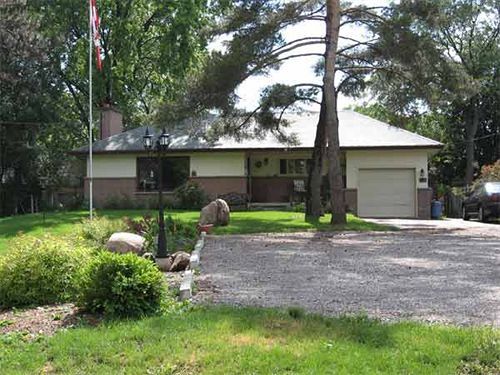Twin Pines Bed And Breakfast Peterborough Eksteriør billede